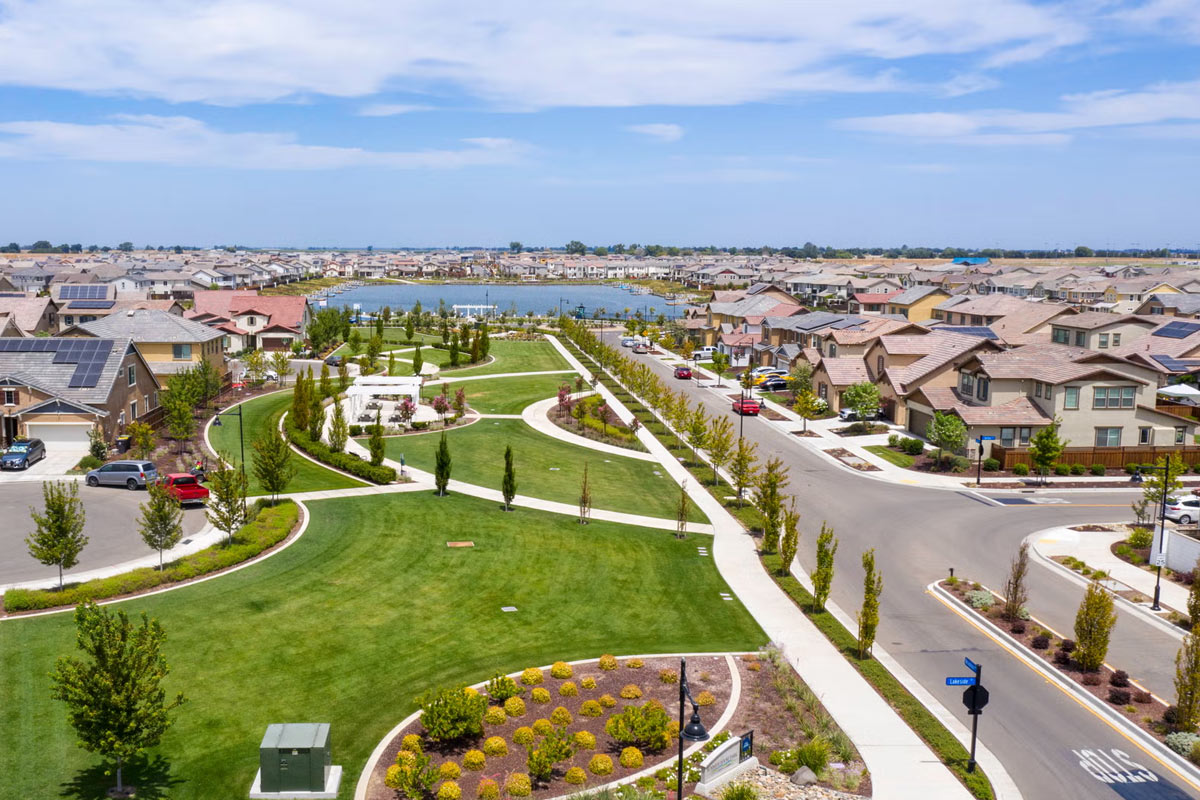 Home 12 6.-Lathrop,--15995-Brownstone-Ave,-Lathrop,-CA-95330